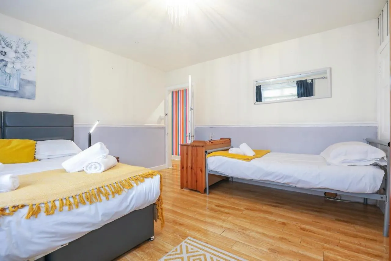 Beautiful 4 Bedroom Cottage - Ideal Location - Free Parking Εδιμβούργο Σπίτι διακοπών