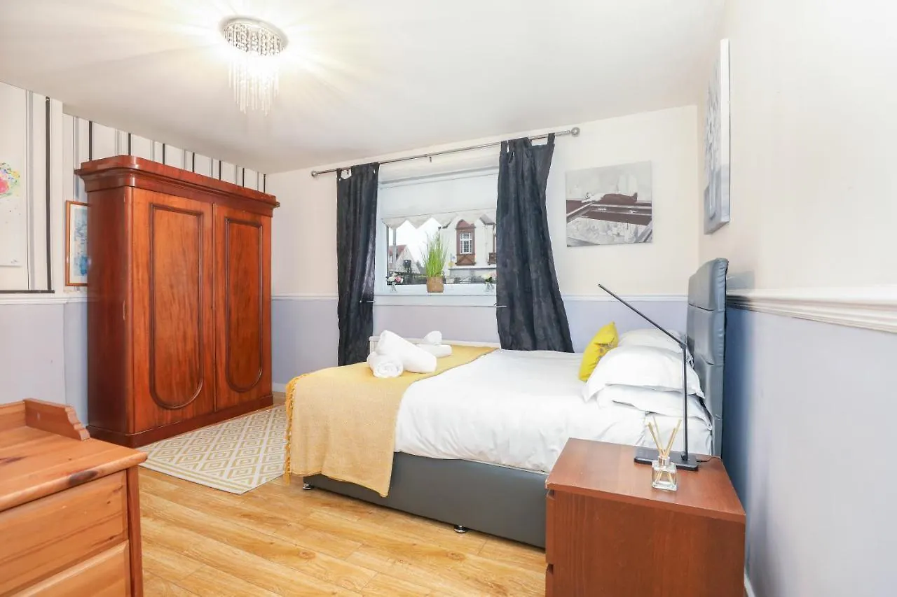 Beautiful 4 Bedroom Cottage - Ideal Location - Free Parking Εδιμβούργο