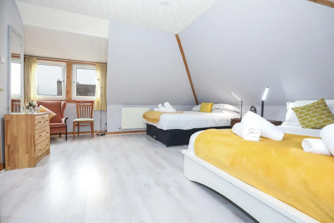 Beautiful 4 Bedroom Cottage - Ideal Location - Free Parking Εδιμβούργο 0*,
